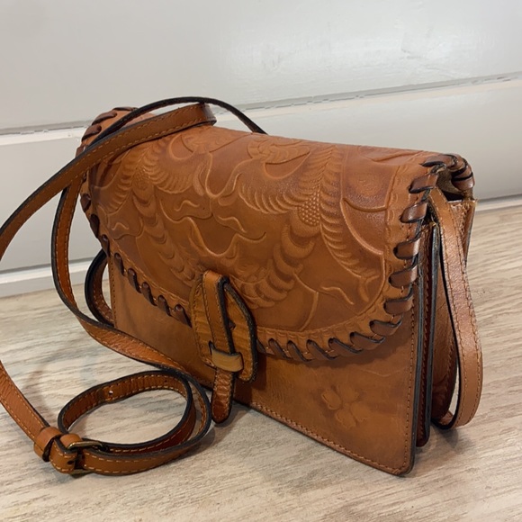 Patricia Nash Brown tooled leather Crossbody. Excellent condition. - Picture 3 of 9